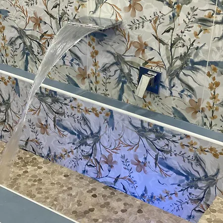 Luxury Royal House *