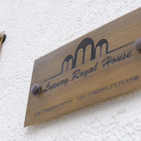 Semesterbostad Luxury Royal House Palermo