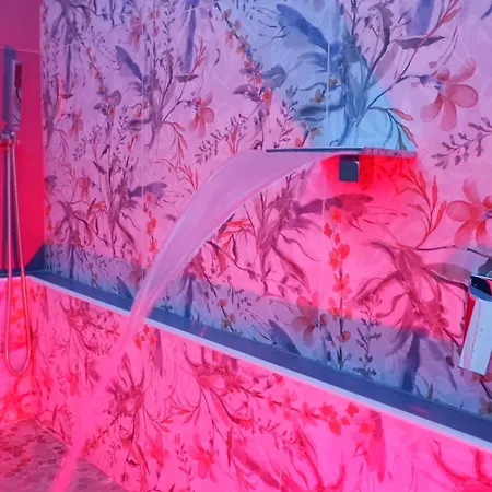 Luxury Royal House *